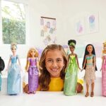 Mattel Disney Princess Toys, Fashion Doll Gift Set with 13 Dolls in Sparkling Clothing & Accessories, Inspired by the Movies (Amazon Exclusive)